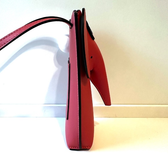 👜 LOEWE Elephant Pocket Shoulder Bag – Classic Calfskin “Candy” 🐘 - Picture 6 of 15